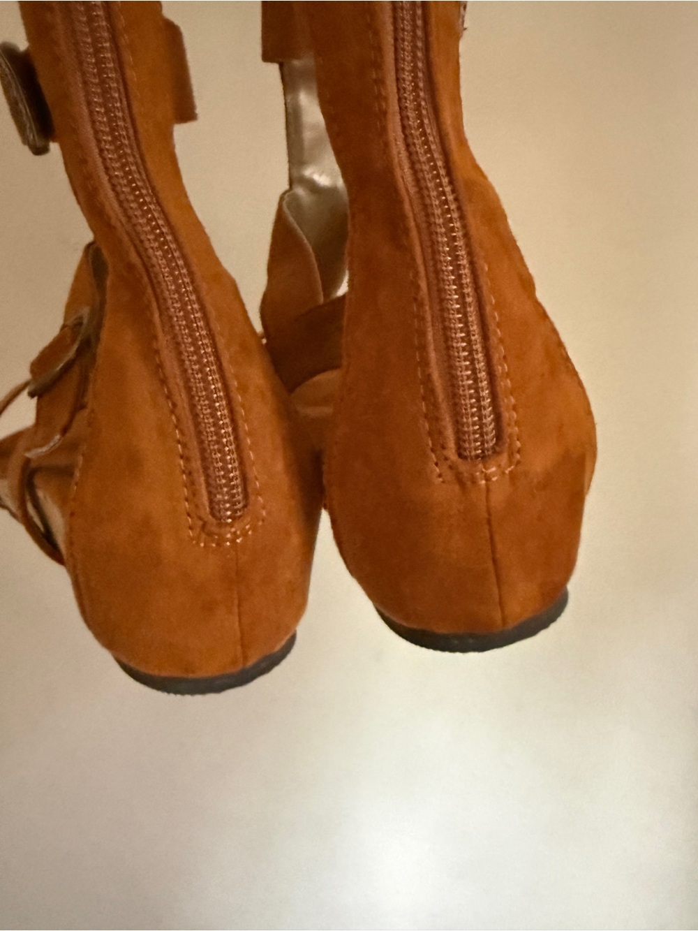 NWOT Joyfolie Gladiator Suede Shoes Size 6.5 - Picture 9 of 11